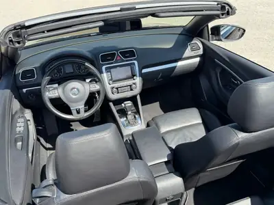 VW Eos 2.0 TSI Fashion — Cabriolet élégant, moteur turbo performant — intérieur
