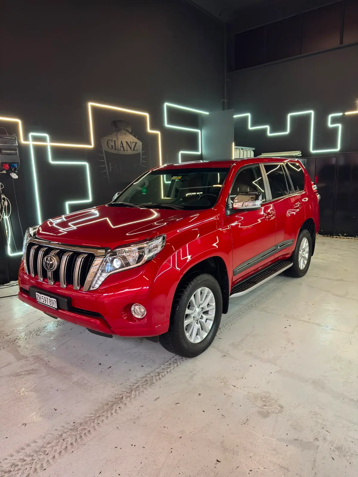 Toyota Land Cruiser 4.0 V6 — Le mythique SUV avec moteur essence rare et zéro sinistre — Außenansicht