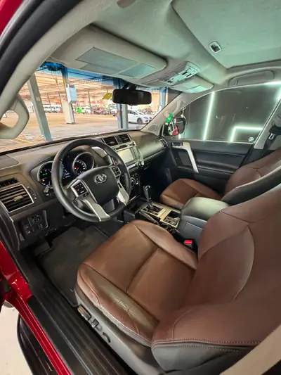 Toyota Land Cruiser 4.0 V6 — Le mythique SUV avec moteur essence rare et zéro sinistre — Miniatur 7