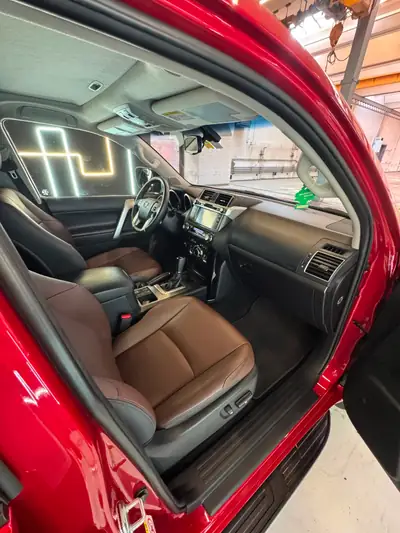 Toyota Land Cruiser 4.0 V6 — Le mythique SUV avec moteur essence rare et zéro sinistre — Miniatur 9