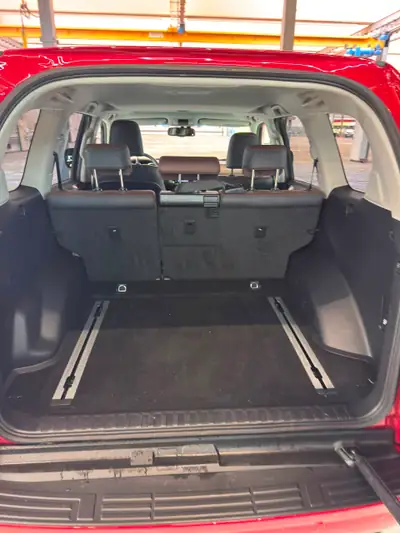 Toyota Land Cruiser 4.0 V6 — Le mythique SUV avec moteur essence rare et zéro sinistre — Miniatur 8