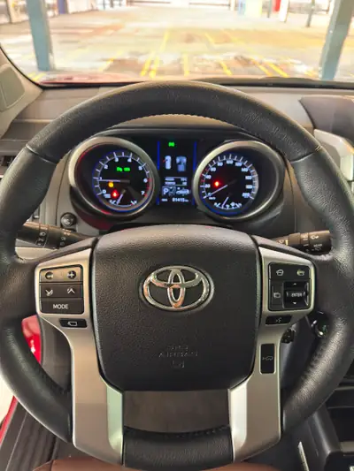 Toyota Land Cruiser 4.0 V6 — Le mythique SUV avec moteur essence rare et zéro sinistre — Miniatur 12