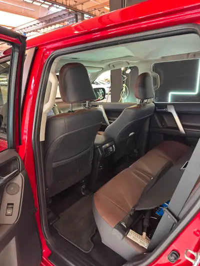 Toyota Land Cruiser 4.0 V6 — Le mythique SUV avec moteur essence rare et zéro sinistre — Miniatur 15