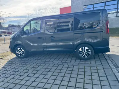 Opel Vivaro 1.6 CDTI Tourer — Monospace 7 places fiable, 96'000 km — Seitenansicht
