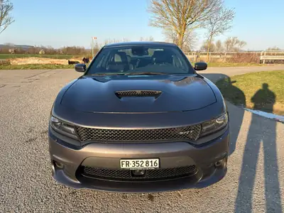 Dodge Charger SRT V8 — Muscle car américain 492 ch, état impeccable — fianco