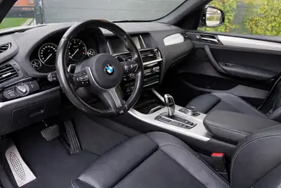 BMW X3 xDrive 20d M Sport — SUV diesel robuste, entretien BMW complet — Innenraum