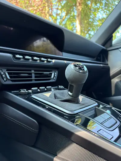 Porsche 911 992 Carrera T — Puriste de route, manuel intégral, 16 900 km seulement — Außenansicht
