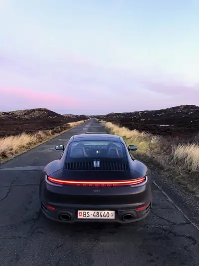 Porsche 911 992 Carrera T — Puriste de route, manuel intégral, 16 900 km seulement — Miniatur 8
