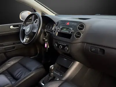 VW Golf Plus 1.2 TSI Trendline — Monospace compact fiable, révision & garantie incluses — Miniature 10