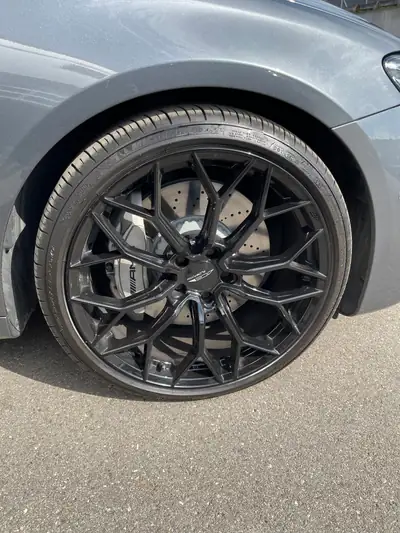 Mercedes-Benz E 53 AMG 4Matic+ — Berline sportive 435 ch, très faible kilométrage — tableau de bord