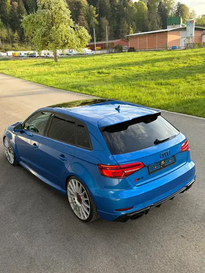 Audi RS3 Sportback 2.5 TSI — 400 ch quattro, jantes OZ 20", freins Brembo — dashboard