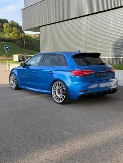 Audi RS3 Sportback 2.5 TSI — 400 ch quattro, jantes OZ 20", freins Brembo — detail