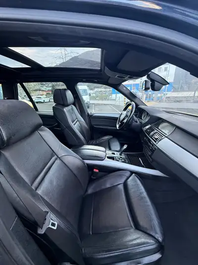 BMW X5 xDrive M50d — SUV premium 381 ch, diesel performant, sans sinistre — Innenraum