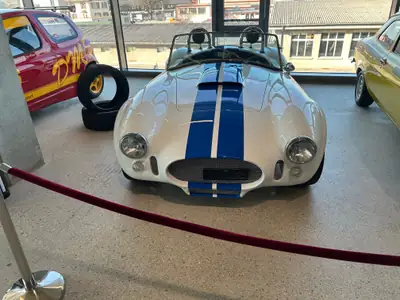 AC Cobra Replica AB MFK 1968 — Légendaire cabriolet sportif, 400 ch — Außenansicht