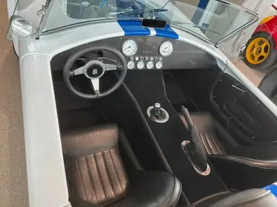 AC Cobra Replica AB MFK 1968 — Légendaire cabriolet sportif, 400 ch — Innenraum