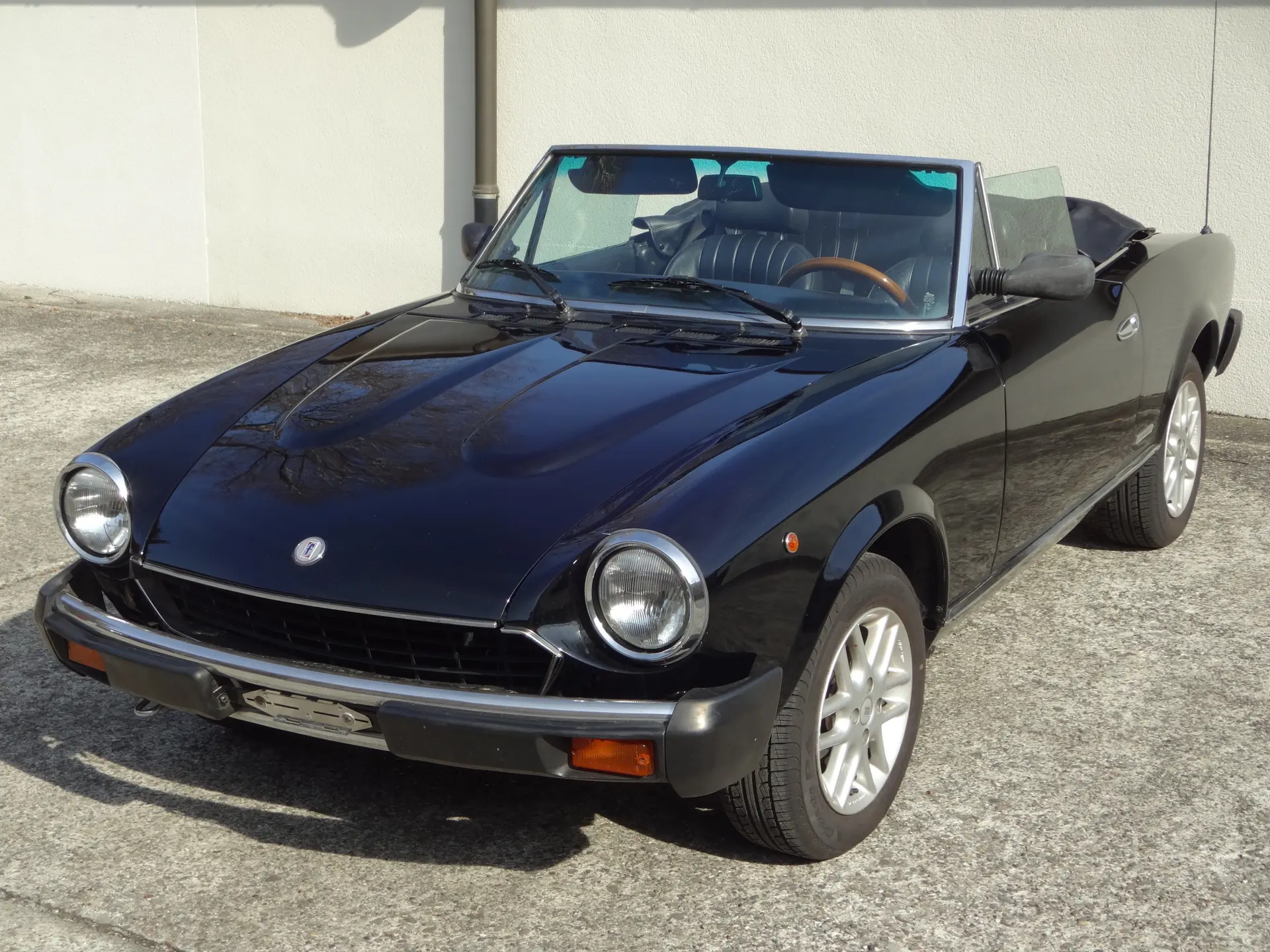 Fiat 124 Spider 1983 occasion Liestal — 2