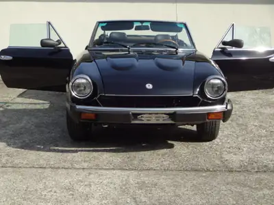 FIAT 124 Spider — Cabriolet rétro authentique, moteur 2.0L performant, 110'000 km — cruscotto