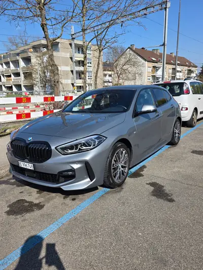 BMW 116d Steptronic Pure M Sport — Diesel efficace, design affirmé, excellent état — dettaglio