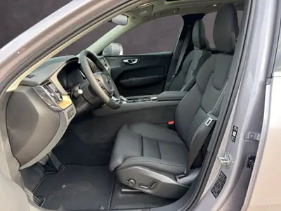 Volvo XC60 2.0 T6 TE Ultra Bright eAWD — Hybride rechargeable performant, 50 km seulement — Miniatur 9