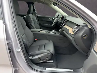 Volvo XC60 2.0 T6 TE Ultra Bright eAWD — Hybride rechargeable performant, 50 km seulement — Miniatur 16