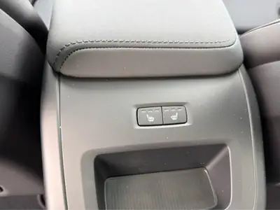 Volvo XC60 2.0 T6 TE Ultra Bright eAWD — Hybride rechargeable performant, 50 km seulement — Miniatur 18