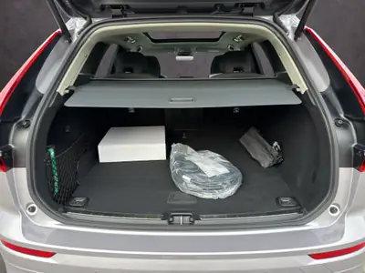 Volvo XC60 2.0 T6 TE Ultra Bright eAWD — Hybride rechargeable performant, 50 km seulement — Miniatur 20
