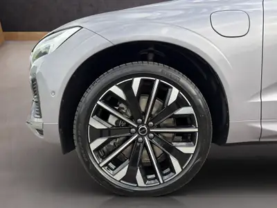 Volvo XC60 2.0 T6 TE Ultra Bright eAWD — Hybride rechargeable performant, 50 km seulement — Miniatur 21
