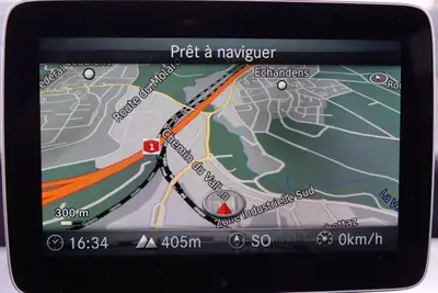 Mercedes-Benz GLA 250 AMG Line 4Matic — SUV compact dynamique, 4WD intégral, équipements premium — Miniature 14