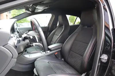 Mercedes-Benz GLA 250 AMG Line 4Matic — SUV compact dynamique, 4WD intégral, équipements premium — Miniature 20