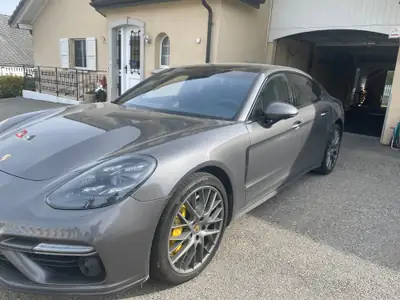 Porsche Panamera Turbo S E-Hybrid — 680 ch, hybride rechargeable, garantie constructeur — Heckansicht