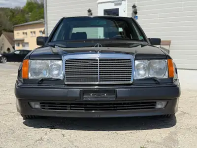 Mercedes-Benz E 500 — Légendaire préparation AMG, restauration partielle, passeport FIVA — Innenraum