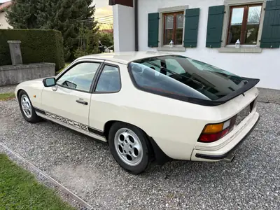 Porsche 924 S 1986 — Coupé sport emblématique, moteur 2.5L atmosphérique — intérieur