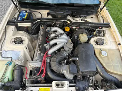 Porsche 924 S 1986 — Coupé sport emblématique, moteur 2.5L atmosphérique — tableau de bord