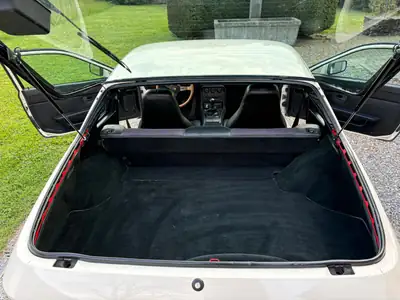 Porsche 924 S 1986 — Coupé sport emblématique, moteur 2.5L atmosphérique — détail