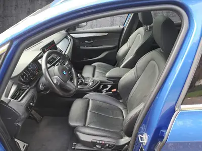 BMW 220 Active Tourer xDrive — Monospace premium diesel, équipement M Sport complet — Thumbnail 10