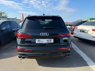 Audi SQ7 TFSI Quattro — SUV performance 650 ch, full black, 56'000 km seulement — cruscotto
