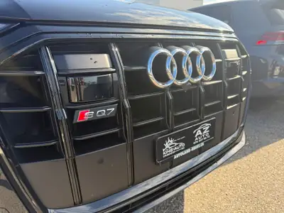Audi SQ7 TFSI Quattro — SUV performance 650 ch, full black, 56'000 km seulement — Miniatura 9