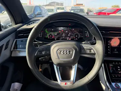 Audi SQ7 TFSI Quattro — SUV performance 650 ch, full black, 56'000 km seulement — Miniatura 11