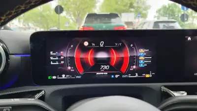 Mercedes-AMG A 45 S 4Matic+ — 421 ch, performances extrêmes, 33 000 km seulement — Miniatura 7