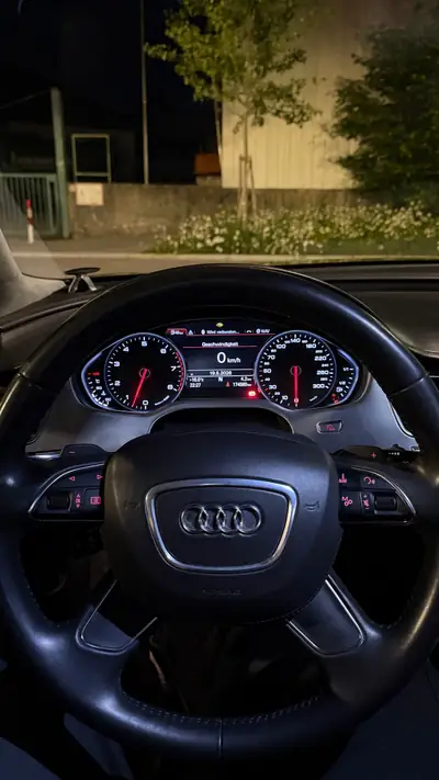 Audi A8 L 6.3 FSI W12 — Berline de prestige, 500 ch et transmission tiptronic — Miniature 8