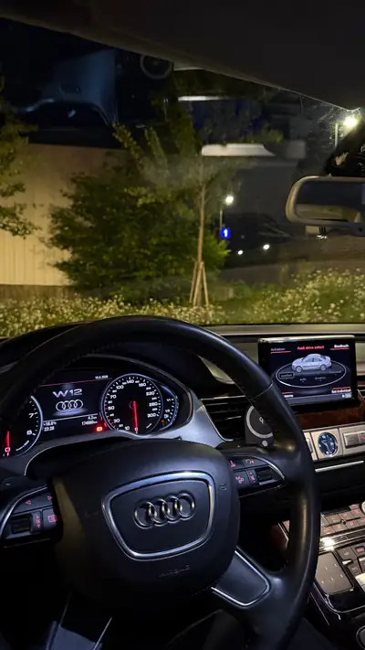 Audi A8 L 6.3 FSI W12 — Berline de prestige, 500 ch et transmission tiptronic — Miniature 7
