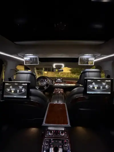 Audi A8 L 6.3 FSI W12 — Berline de prestige, 500 ch et transmission tiptronic — Miniature 9