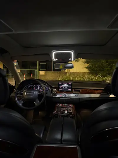Audi A8 L 6.3 FSI W12 — Berline de prestige, 500 ch et transmission tiptronic — Miniature 11