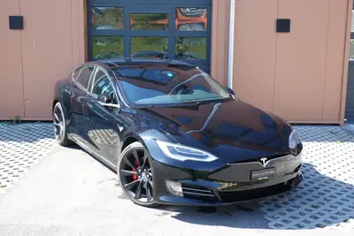 Tesla Model S 100D Performance — 772 ch, Autopilot et toit panoramique — vue extérieure