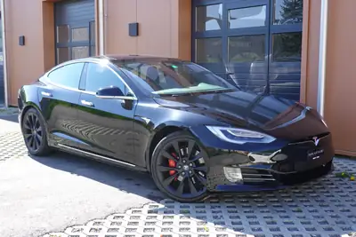 Tesla Model S 100D Performance — 772 ch, Autopilot et toit panoramique — détail