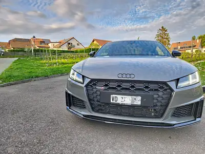 Audi TT Coupé TTS Quattro S-tronic — 320 ch, Design iconic et traction intégrale — Thumbnail 7