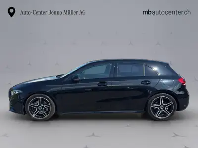 Mercedes-Benz Classe A 220 AMG Line 4MATIC — Compacte premium, 190 ch et traction intégrale — côté