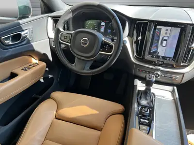Volvo XC60 D4 AWD Inscription — SUV premium diesel, 80'000 km, état impeccable — Miniature 10