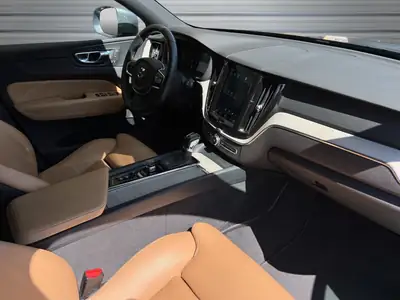 Volvo XC60 D4 AWD Inscription — SUV premium diesel, 80'000 km, état impeccable — Miniature 14