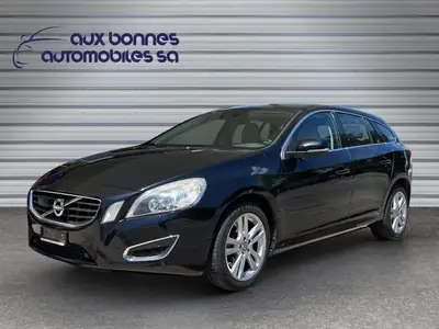 Volvo V60 D5 AWD Summum — Break premium diesel, traction intégrale, entretien impeccable — vue extérieure